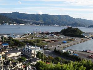 小瀬戸町から長崎港を望む