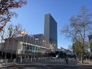 国連外観