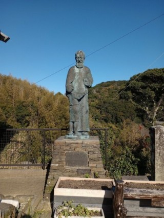 ド・ロ神父像の画像