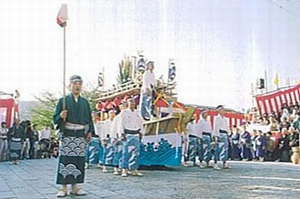 魚の町川船