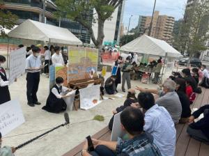 学生による3D紙芝居