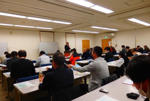 講座が行われた会場内の様子