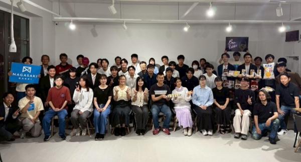 出席者の集合写真
