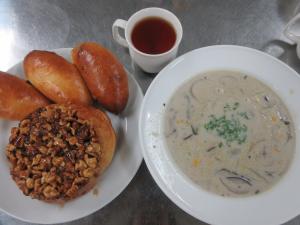 パンとスープの出来上がり