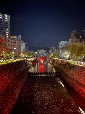 レッドライトアップした眼鏡橋