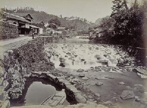 中島川と上野彦馬邸1