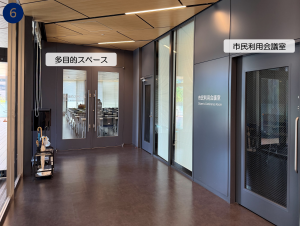 ⑥部屋前