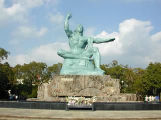 平和祈念像