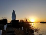 マリア像と夕日