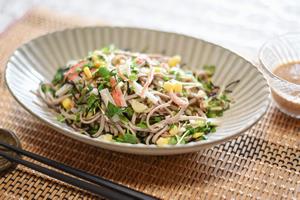 夏の香味野菜を使った冷やしそば