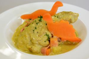 長崎ばってん鶏の恐竜カレースープ