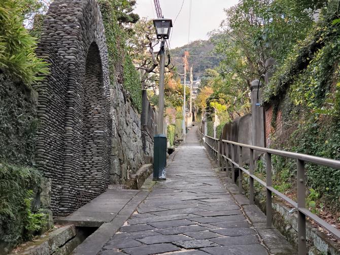 ドンドン坂