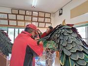 松原町に伝わる龍踊の龍の縫い付けの画像