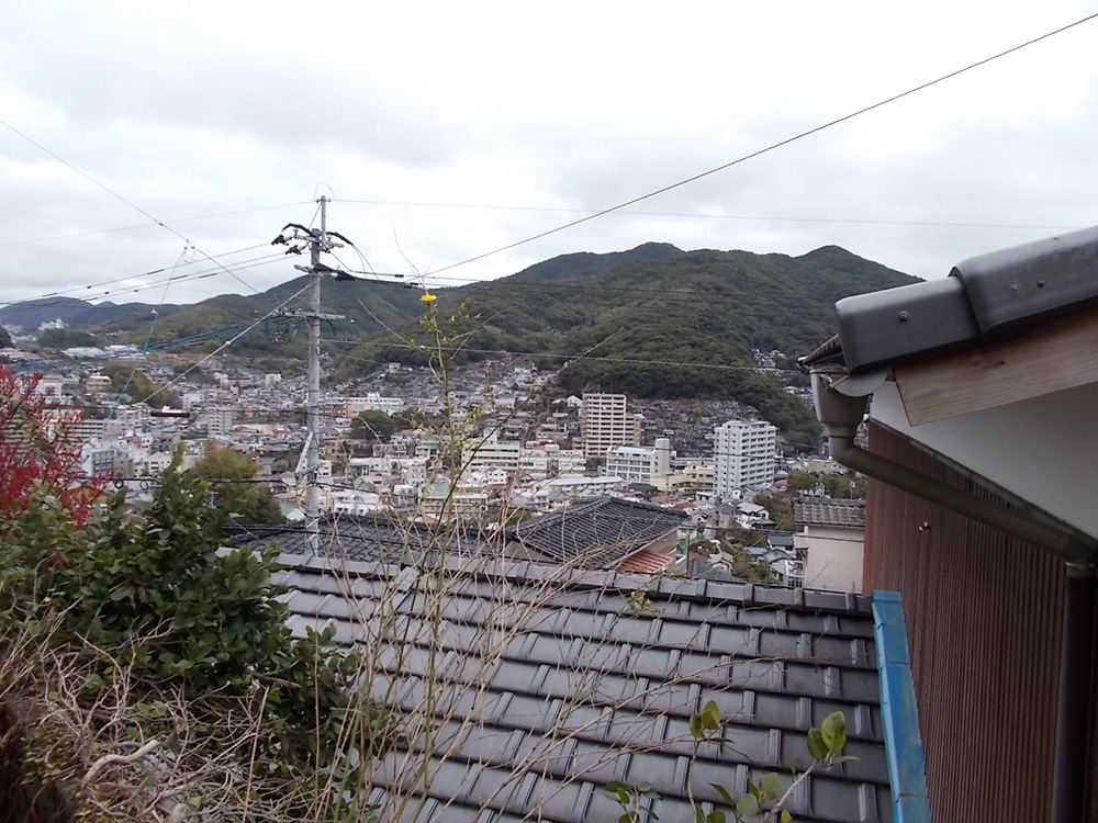 【売買】車道に近い高台の斜面地にある広い宅地の画像3