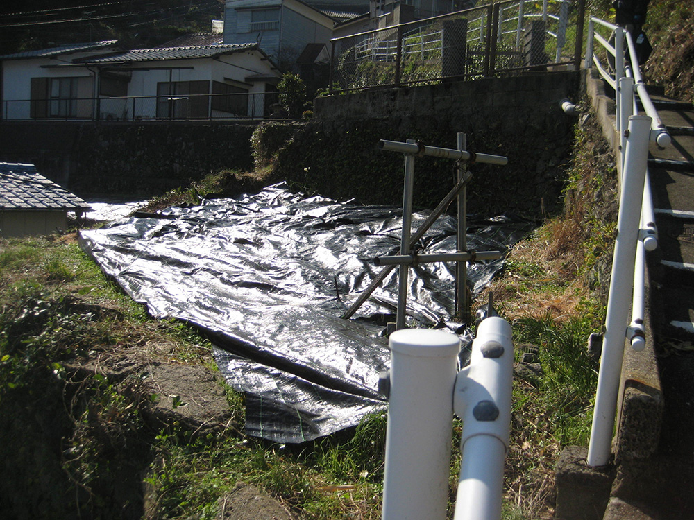 【売買】斜面地を望む高台にある宅地の画像1