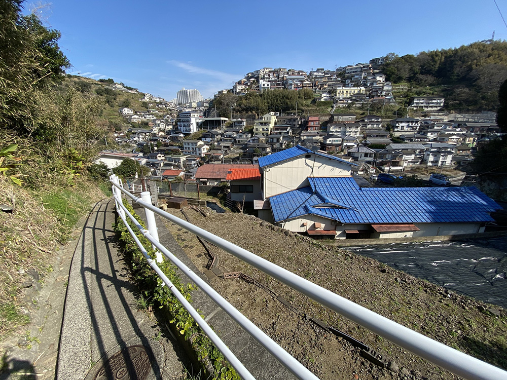 【売買】斜面地を望む高台にある宅地の画像3