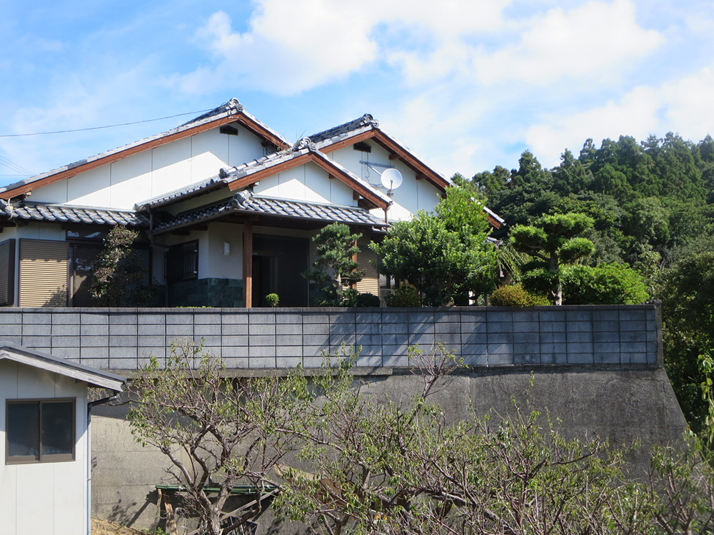 伊王島が見える蚊焼町の平家の画像1