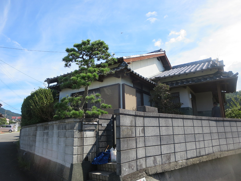 伊王島が見える蚊焼町の平家の画像4