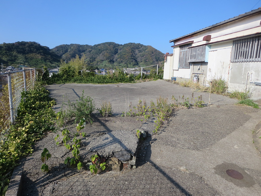 野母漁港近くの高台の空き地の画像1