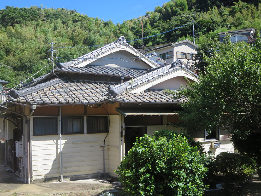 【売買】国道499号から山手に入った庭が広い平家の画像2